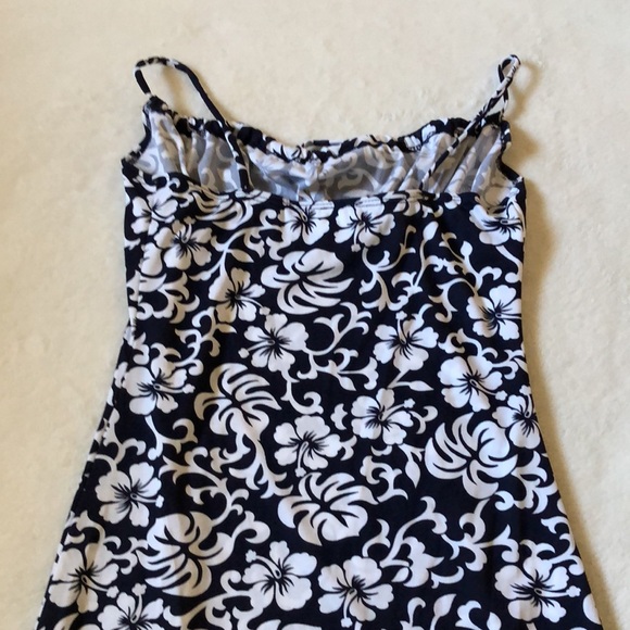 Hawaiian Print Summer Dress - Picture 2 of 7